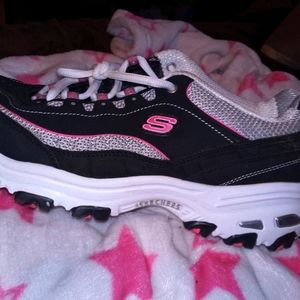 Women's brand new sketchers